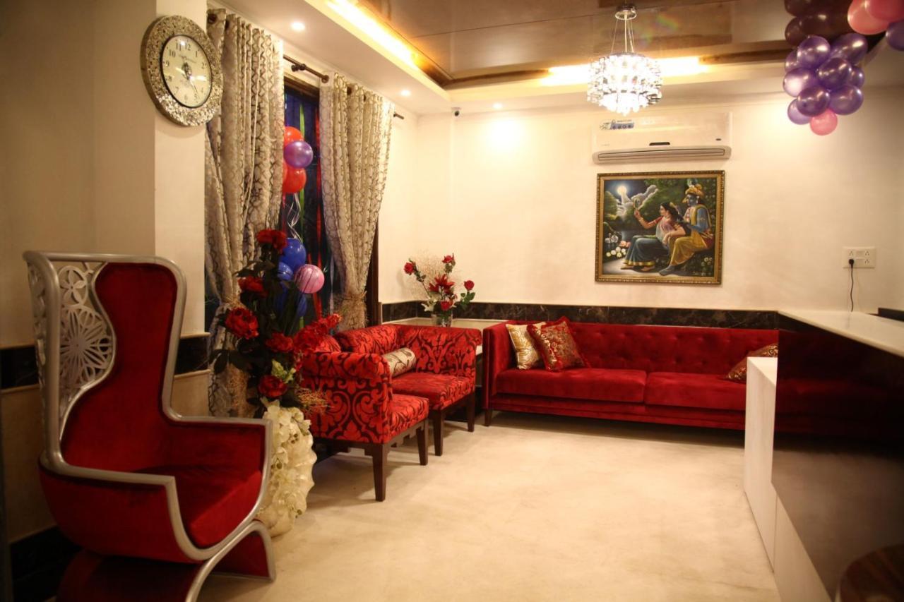 Hotel Dev Residency Vrindávan Kültér fotó